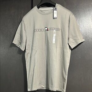 Tommy Hilfiger Light Gray Short Sleeve Tee